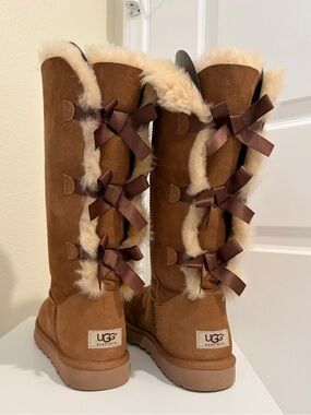 UGG Australia Women's Bailey Bow Tall ii US